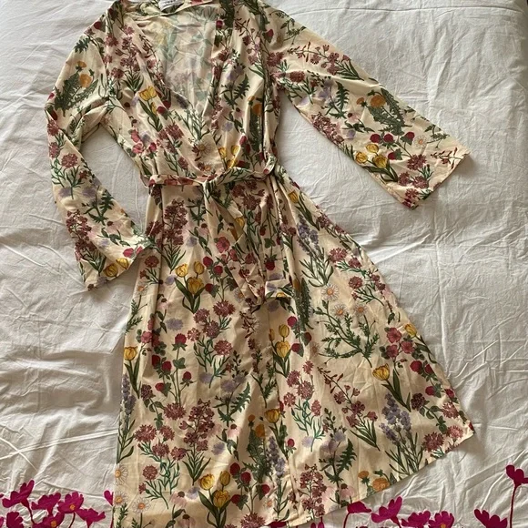 Cider Floral Robe and Pants Set - Picture 5 of 15